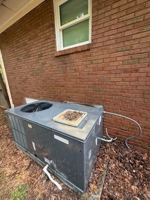 Gallery photos for Stunning Brick Home Restoration in [Location]: Image #2